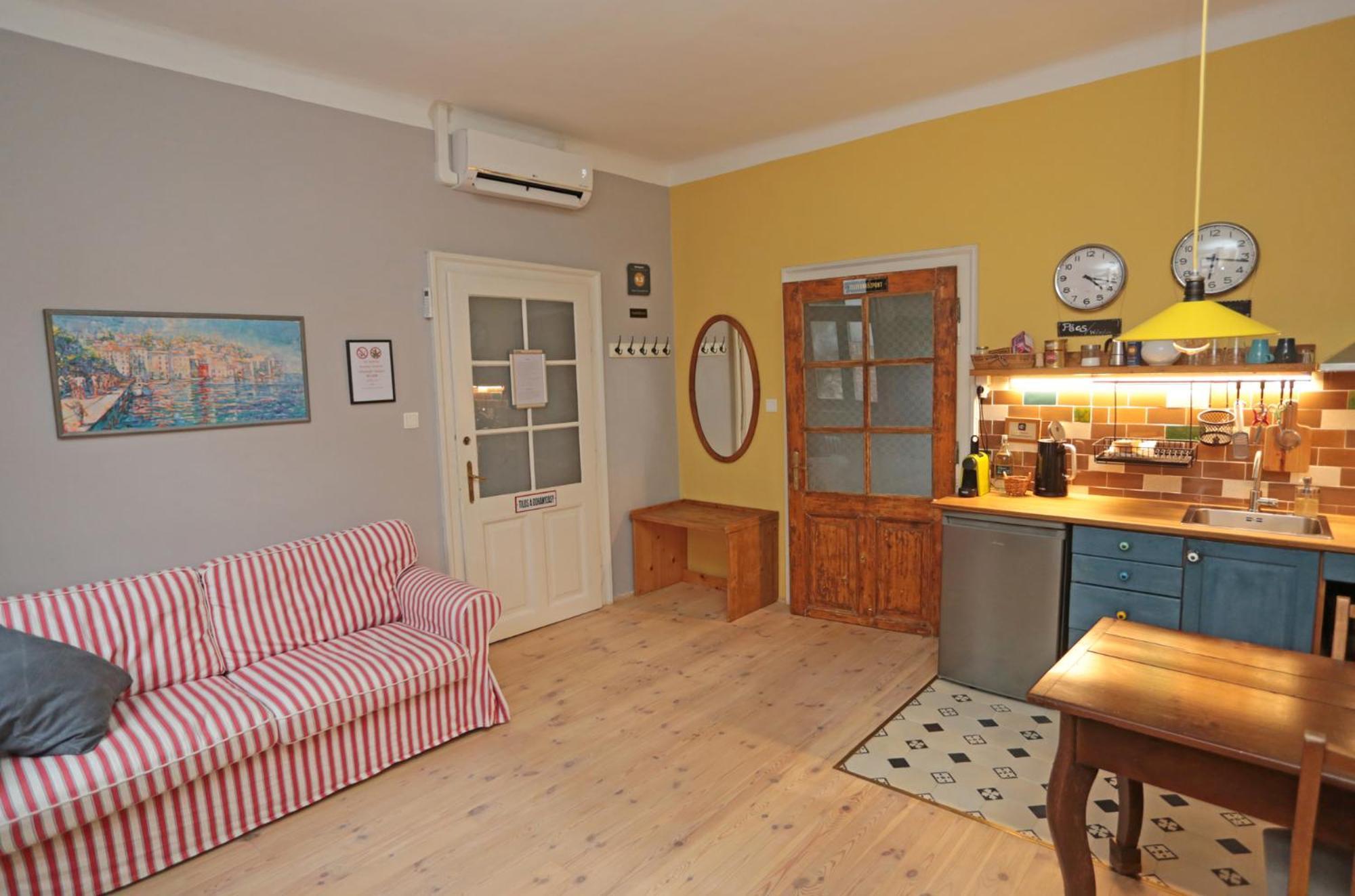 Green Tree Apartment Pecs Luaran gambar